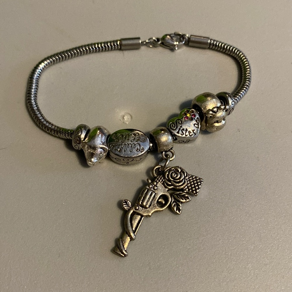 Charm bracelet